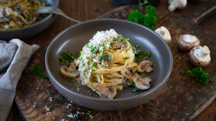 mushroom-pasta-diadonna-kaltbach-gold-0D1A4755-4